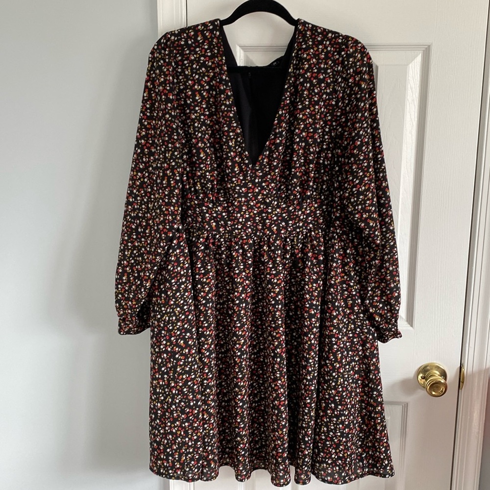 Torrid Black Long Sleeve Floral Dress Deep V Neck Knee Length Womens Size 24
